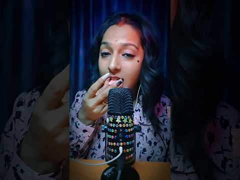 Did your mouth water? 🤤 #asmrcrunch #asmrcrunchy #waferstick