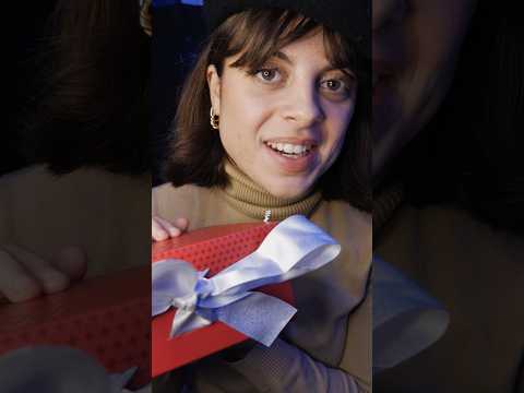 Apriamo insieme un mio REGALO DI COMPLEANNO 🎁 ASMR ITA