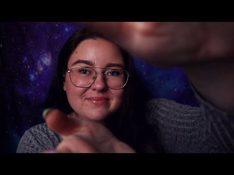 ASMR Tar hand om dig ♥ Face touching/Personal Attention