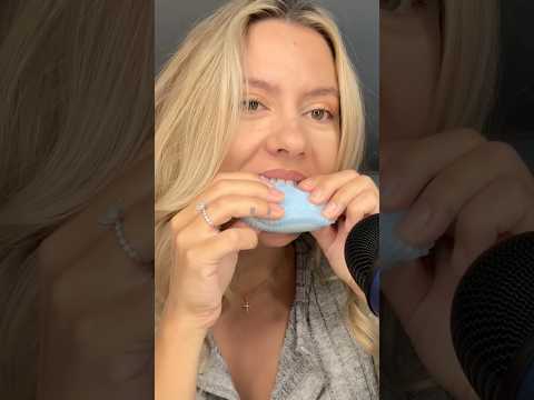 tbt trying the squishy oreo for the 1st time🙈🎧 #asmr