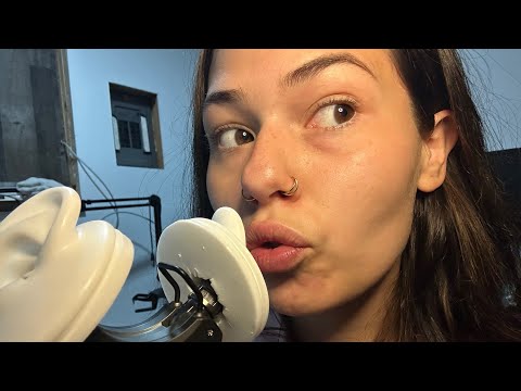 ASMR EAR EATING/LICKING😝