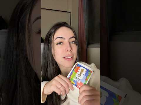 ASMR- ABRINDO FIGURINHAS DA COPA