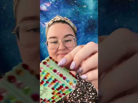 #relax #asmr #josefinasmr #tingles #asmrshorts #avslappning #satisfying #gems #scratchingasmr