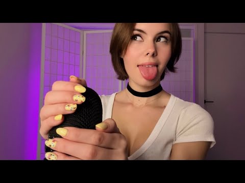 ASMR | Mouth Sounds & Mic Gripping with Rambles 🍓