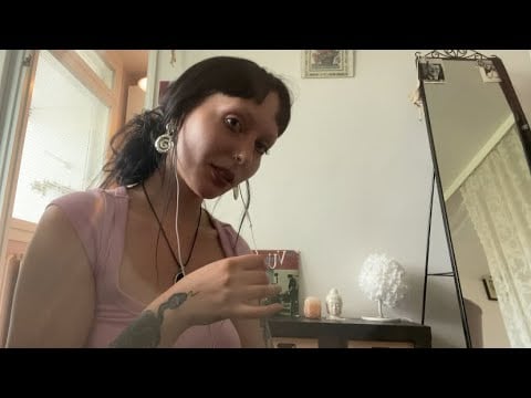 ASMR Suomi | POV: sun kaappilesbo bestis kutsuu sut yökylään 🏄🏻‍♀️😅🤣😎