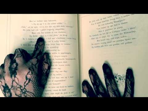 Lace Gloves 😘 reading La Fontaine fables in Dutch [[ASMR]]