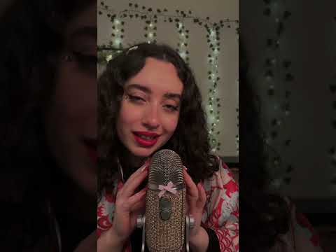 🌙 ASMR FRANÇAIS : UN PEU D'AMOUR...❤️  #asmr #relax #shorts #short