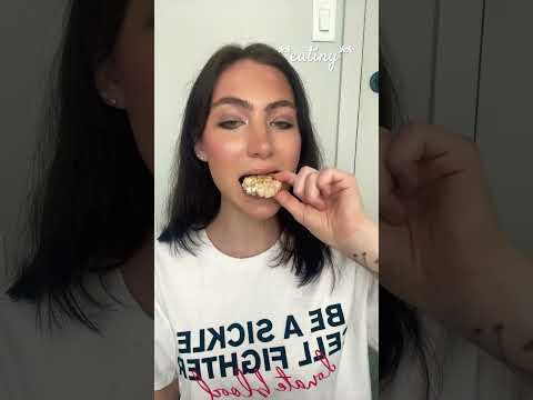 HONEY RICECAKE ASMR PART 2 #asmrshorts #asmreating #mouthsounds