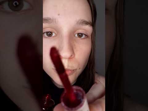 aplicando lip tint em vc