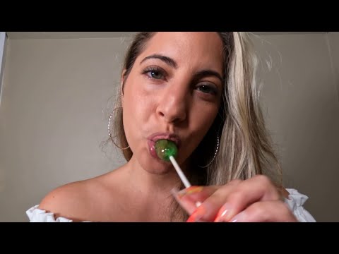 ASMR UPCLOSE LOLLIPOP EATING *SOUR APPLE BLOWPOP, LIGHT GUM CHEWING*