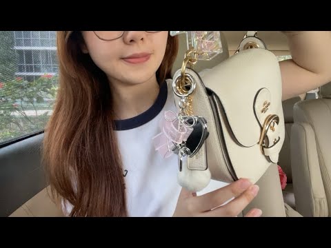 [ASMR] what’s in my bag + car tapping n scratching🚗 no talking