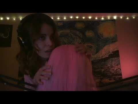 ASMR\Fingers Through Your Hair\Rain and soft whispering positive affirmations.