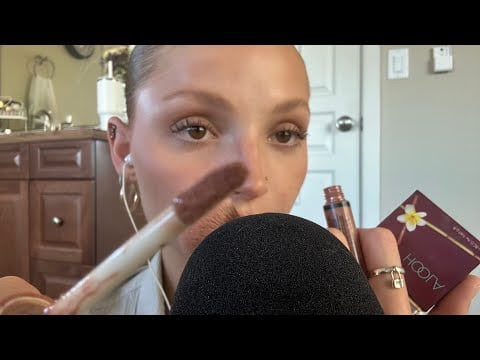 ASMR Doing Your Makeup Up-Close 💄(mic brushing, makeup sounds)