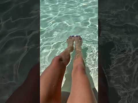 Feels like summer #pool #summer #feet #pedicure #usa #losangeles