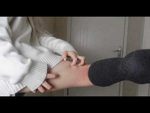 ASMR Dry skin scratching