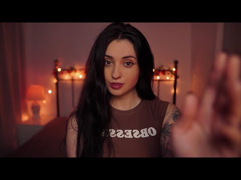 ASMR a tu lado hasta que duermas 🌙💤 | Cariño y susurros cercanos