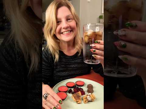 My 8pm Snack Plate for Movie Night! 🎉😋🍫 #asmr #snackplate #desserts #junkfood ⭐️