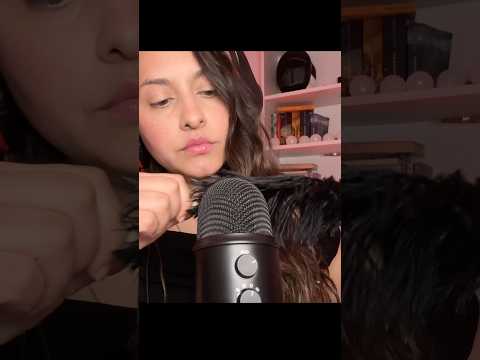 Sonido relajnte 🪶♥️ #asmr #relax #mouthwhisper #tingles #love #asmrcommunity #youtubeshorts