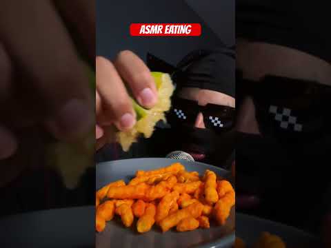 ASMR eating #asmr #asmreating #asmreatingshow