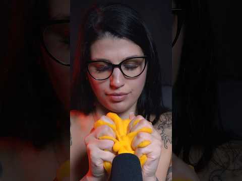 Wie cool ist bitte dieser Slime?! 🥰😱  #asmr #asmrgirl #asmreating #asmrsound#girl #fyp #fy #viral