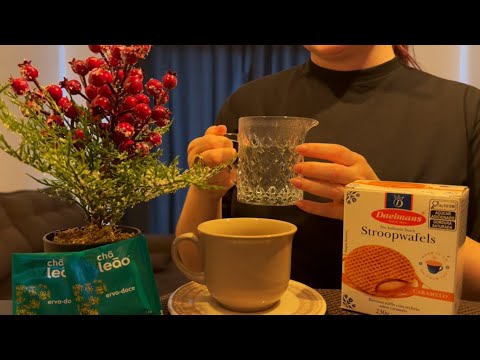 ASMR: FAZENDO CHÁ DE ERVA DOCE + STROOPWAFEL DE CARAMELO (CASEIRINHO)