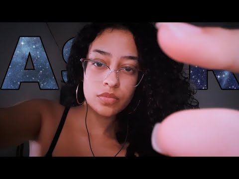 ASMR | FECHANDO SEUS OLHOS para TE AJUDAR A DORMIR - com música relaxante no fundo