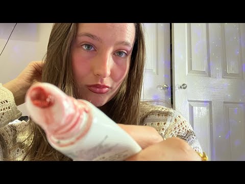 *ASMR* giving you lipgloss recs💄(super up close, lipgloss sounds repeating “top lip bottom lip”)