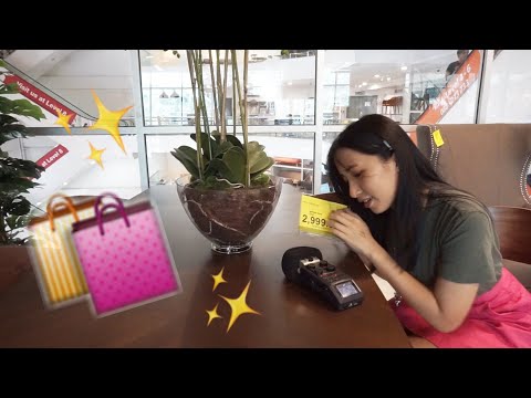 ASMR AT A MALL (public) 🏬💲🛍