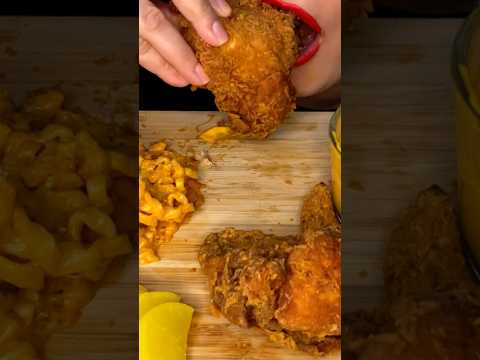 Eating Popeyes Chicken #asmr #food #popeyes