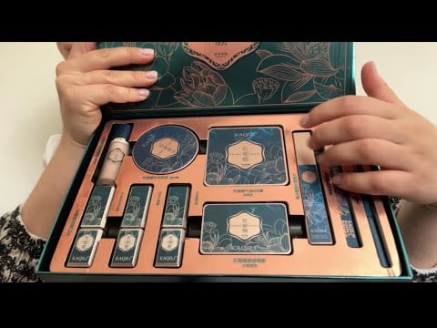 ASMR makeup roleplay using a fantasy makup box🤗💆‍♀️ relaxing no talking asmr
