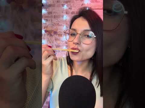 Honey eating mouth sounds 🍯 #asmrtriggers #asmr #satisfyingmouth #mouthsounds #honey