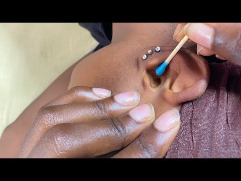 ASMR SATISFYING EAR CLEANING AND PICKING, HEAD MASSAGE AND SCALP SCRATCHING WITH GUM CHEW WHISPER