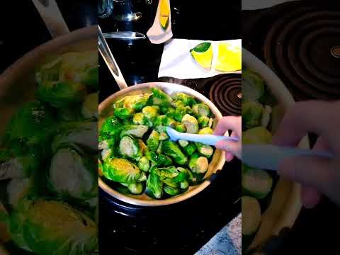 Pan Roast Brussel Sprouts #ASMR #notalkingasmr #cookingasmr #asmrlikeasandbox