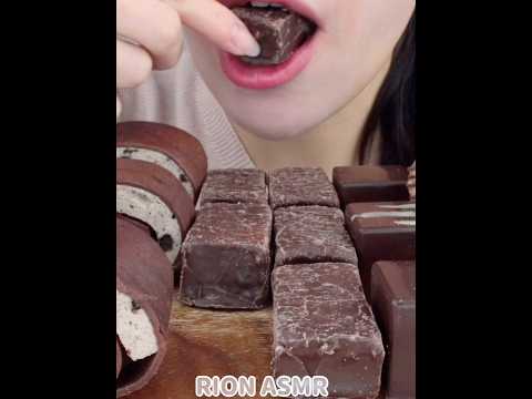 CRUNCHY CHOCOLATE MARSHMALLOW EATING SOUNDS  #asmr #mukbang #咀嚼音 #eatingsounds#satisfying