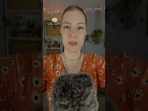 girl your hair is a mess #asmr #asmrsounds #emmasmyspaceasmrsubmission
