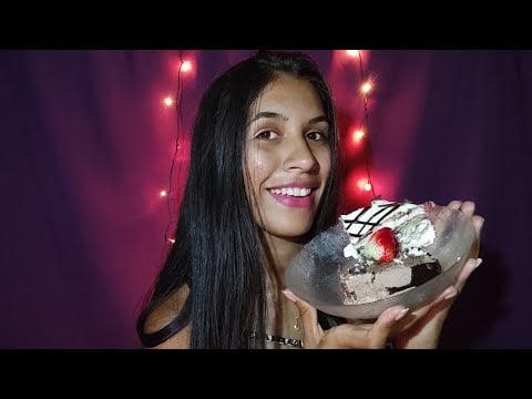 [ASMR] COMENDO MEU BOLO DE ANIVERSÁRIO 🍰