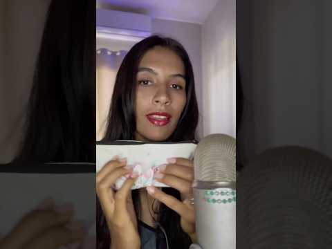 ASMR TE MAQUIANDO