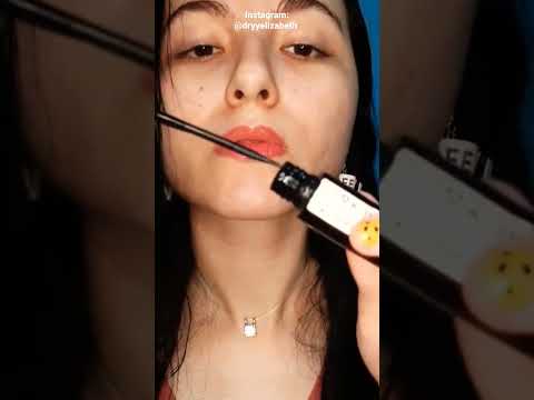 ASMR - APLICANDO DELINEADOR!!! (MAKEUP) #shorts