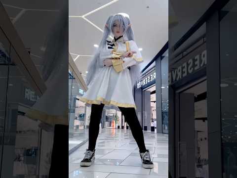 Frieren at the mall #cosplay #anime #cosplayer #frieren #frierenbeyondjourneysend