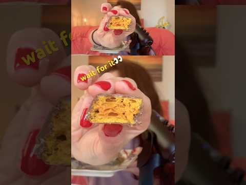 🍯Volume UP for the most insane honeycomb CRUNCH! #asmr #asmrsounds #asmrvideo #asmrcommunity #honey