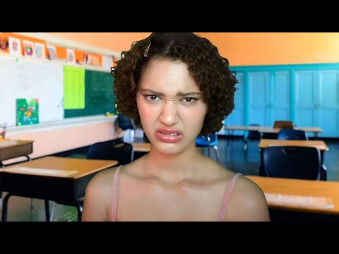 ASMR: PATRICINHA TÓXICA TE ARRUMANDO NA SALA DE AULA