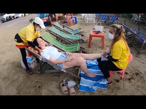 Masaje callejero en una playa de Tailandia 🇹🇭 *Masaje a cuatro manos* 😲