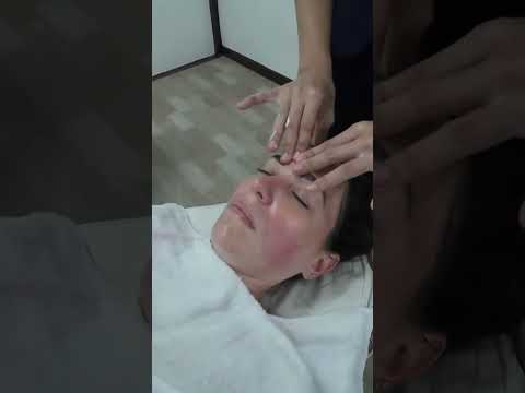 Masaje relajante de rostro 💆‍♀️  #massage #thaimassage #thailandia #facemassage #travel #masaje