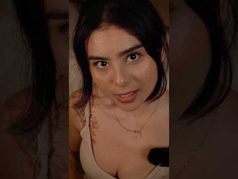 ASMR roleplay tu vecina te ayuda con tu ropa 🤭😌 #asmr #asmrroleplay #asmrvideo #fyp