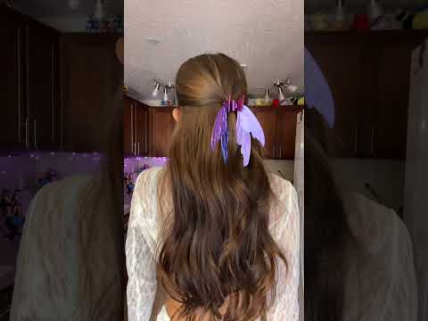 “Nobody wears hair clips anymore”