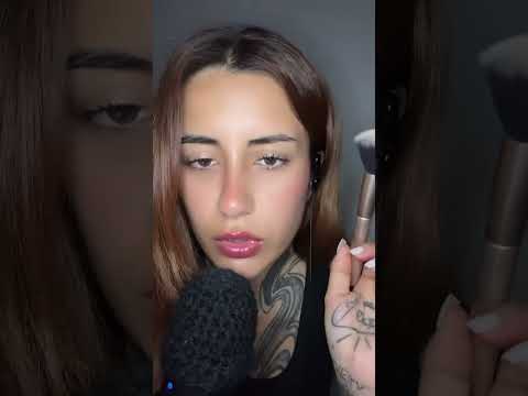 Toco tu carita #asmr #relax #tocotucarita #susurros #relajación #suenoreparador #asmrlento