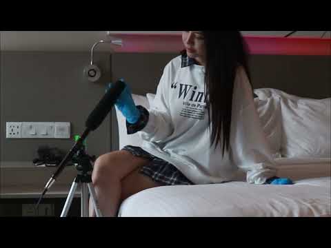 ASMR MIC PUMPING WITH MY TINY GLOVES (SUPER FAST AGGRESSIVE) 🤪