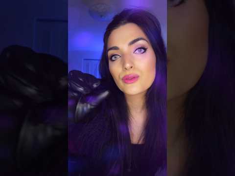 Leather gloves sounds ASMR ✨🧤 #asmr #asmrglovesounds #blackgloves #asmrnia #softasmr