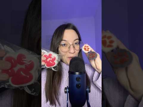Questo o quello?🩷 #asmr #videoasmr #whispering #asmrita #asmrsound