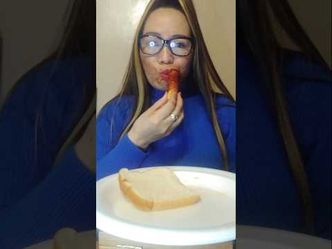EATING HOTDOG MESSY #messyeating #viral #everyone #food #shortsfeed #eating #asmr #mukbang #foodie